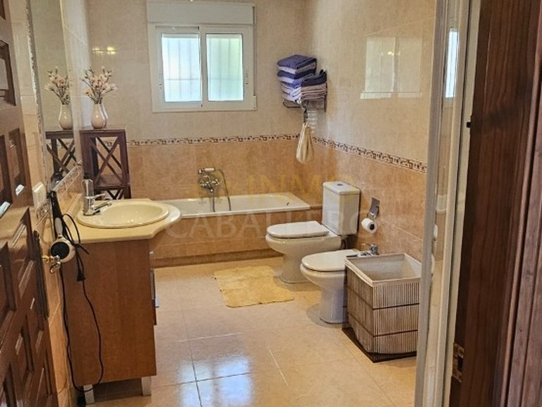 Villa for Sale in Inland Pinar De Campoverde, Alicante 40