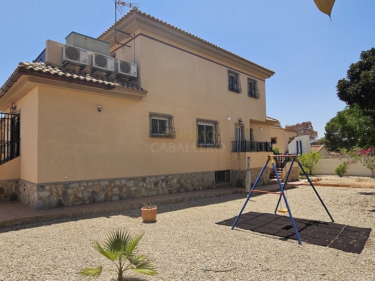 Villa for Sale in Inland Pinar De Campoverde, Alicante 13