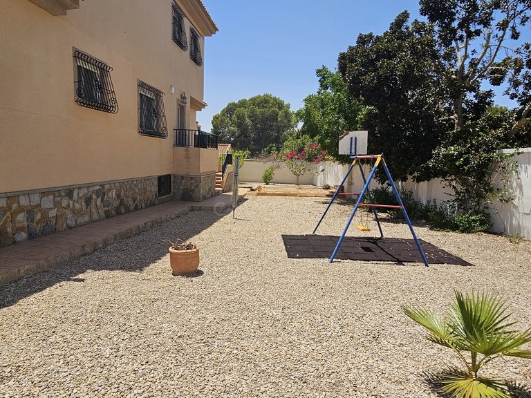 Villa for Sale in Inland Pinar De Campoverde, Alicante 14