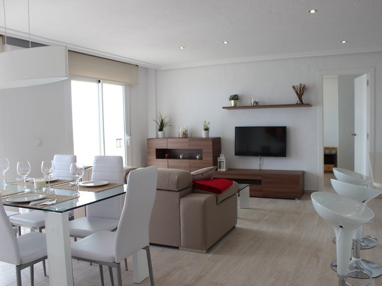 Apartment for Sale in Costa Blanca Mil Palmeras, Alicante 2