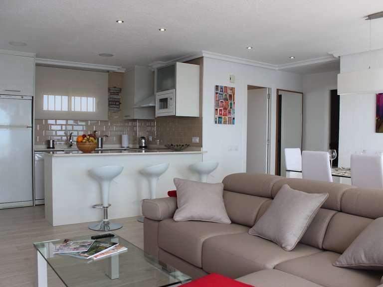 Apartment for Sale in Costa Blanca Mil Palmeras, Alicante 3