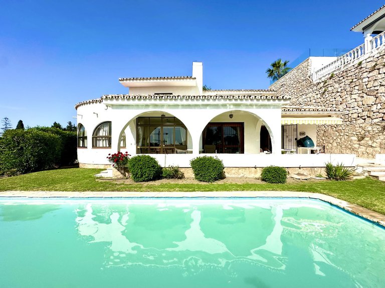 Villa for Sale in Torremuelle, Malaga 1