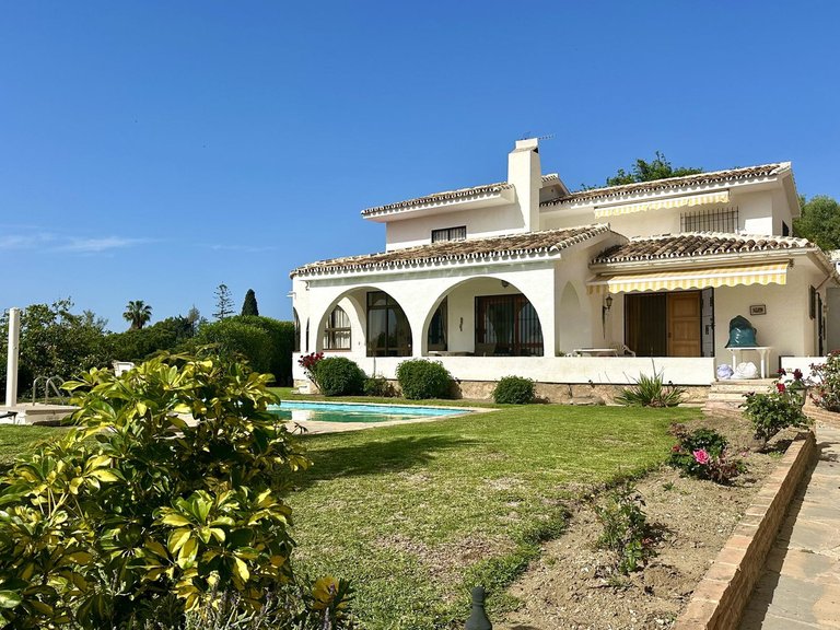 Villa for Sale in Torremuelle, Malaga 26