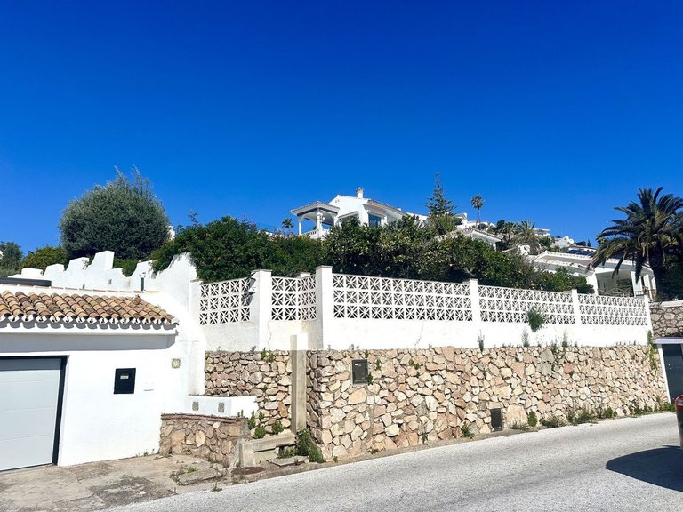 Villa for Sale in Torremuelle, Malaga 30
