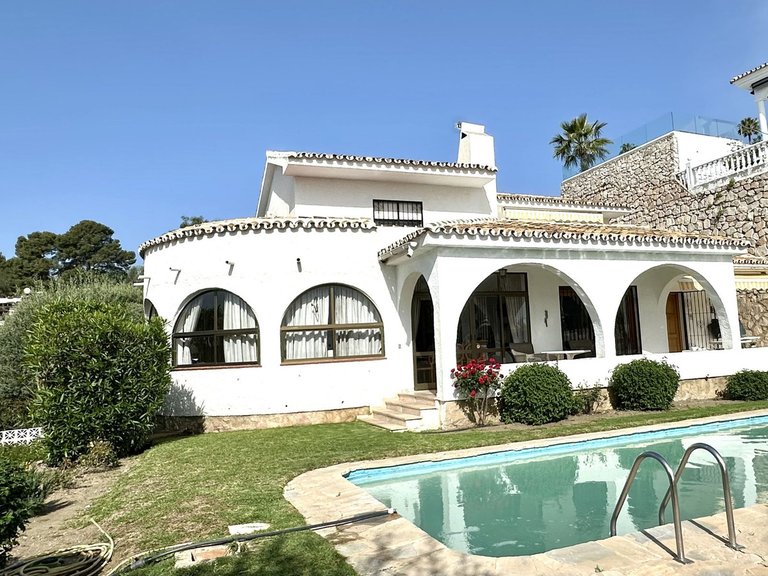 Villa for Sale in Torremuelle, Malaga 9