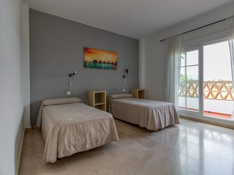 Villa for Sale in Lauro Golf, Malaga 17