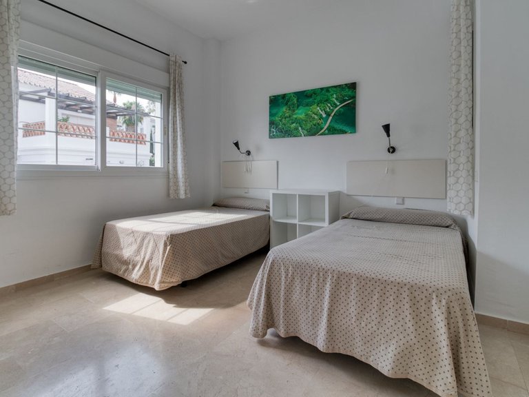Villa for Sale in Lauro Golf, Malaga 28