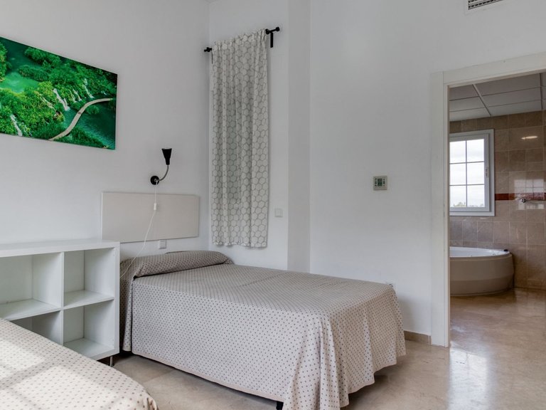 Villa for Sale in Lauro Golf, Malaga 29