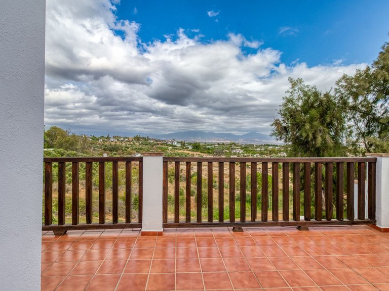 Villa for Sale in Lauro Golf, Malaga 32