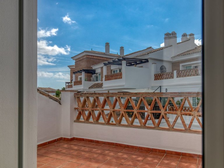 Villa for Sale in Lauro Golf, Malaga 34
