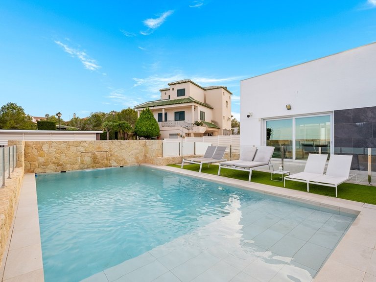 Villa for Sale in Algorfa, Alicante 22