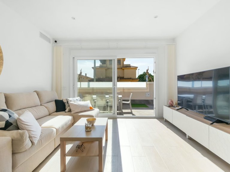 Villa for Sale in Pilar De La Horadada, Alicante 4