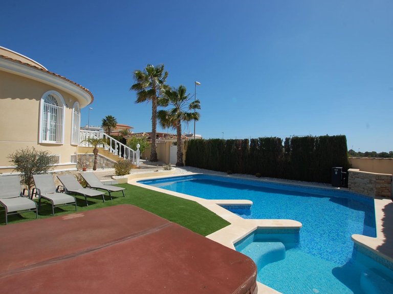 Villa for Sale in Costa Blanca Ciudad Quesada, Alicante 2