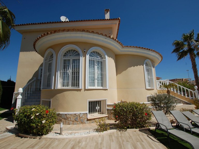 Villa for Sale in Costa Blanca Ciudad Quesada, Alicante 3