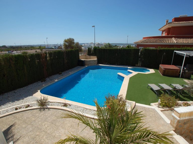 Villa for Sale in Costa Blanca Ciudad Quesada, Alicante 38