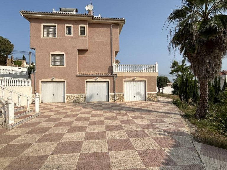 Villa for Sale in Costa Blanca Ciudad Quesada, Alicante 2