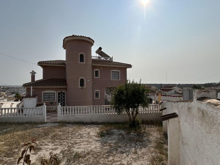 Villa for Sale in Costa Blanca Ciudad Quesada, Alicante 3