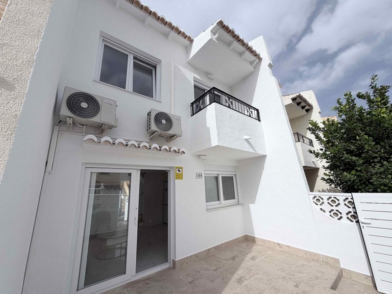 Town House for Sale in Torrevieja, Alicante 1