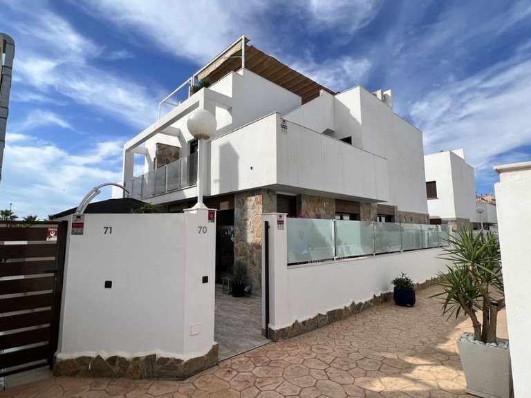 Town House for Sale in Costa Blanca Cabo Roig, Alicante 1