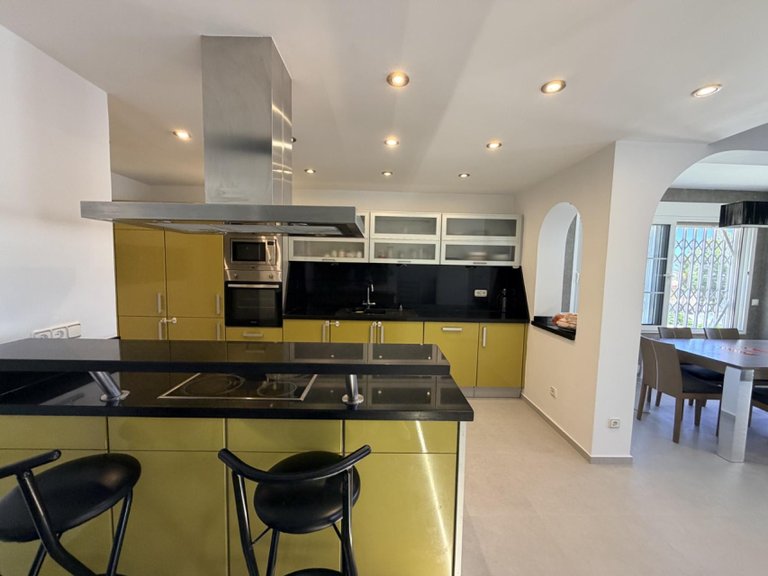 Villa for Sale in Costa Blanca Torrevieja, Alicante 3