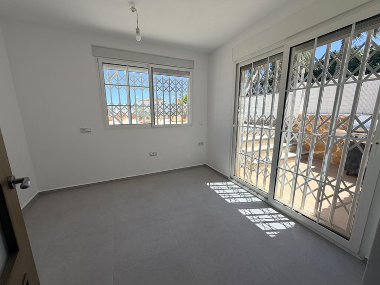 Villa for Sale in Costa Blanca Torrevieja, Alicante 18