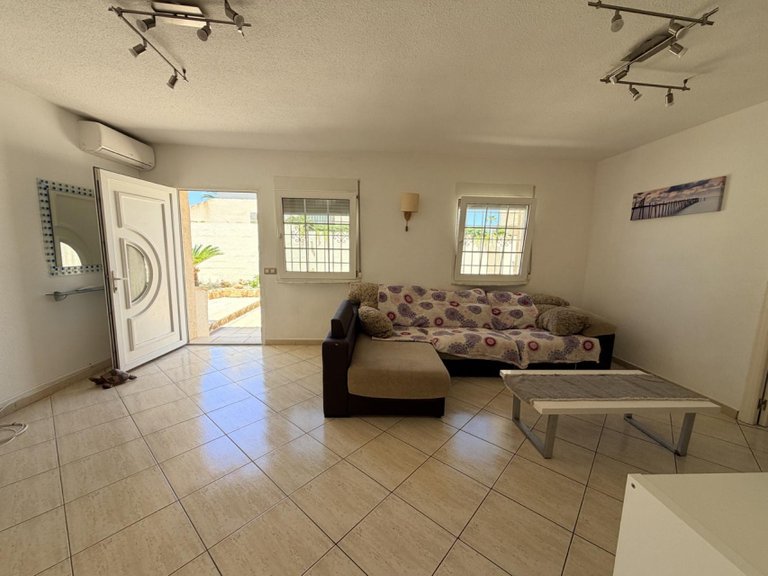 Villa for Sale in Costa Blanca Torrevieja, Alicante 38