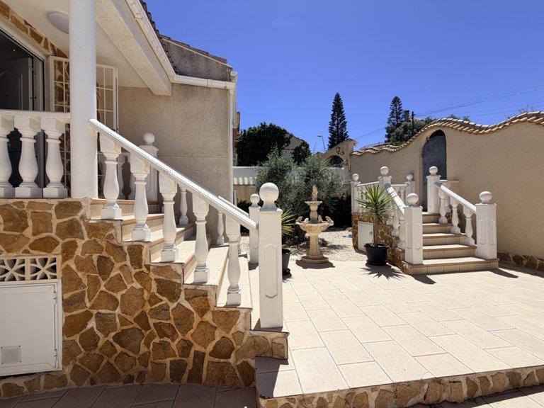 Villa for Sale in Costa Blanca Torrevieja, Alicante 43