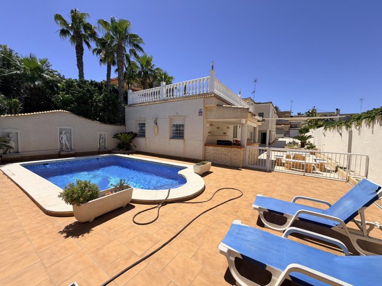 Villa for Sale in Costa Blanca Torrevieja, Alicante 46