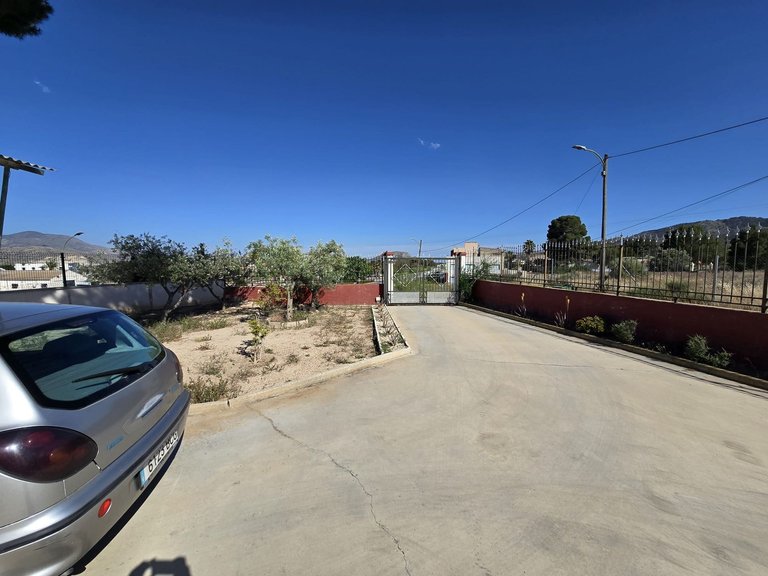 Villa for Sale in Monovar, Alicante 39