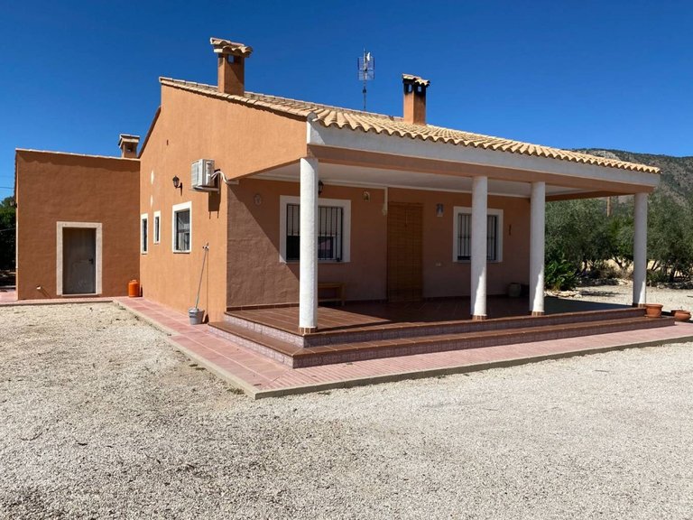 Villa for Sale in Salinas, Alicante 1