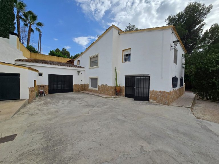 Villa for Sale in Sax, Alicante 32