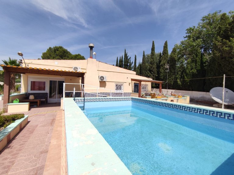 Villa for Sale in Sax, Alicante 2