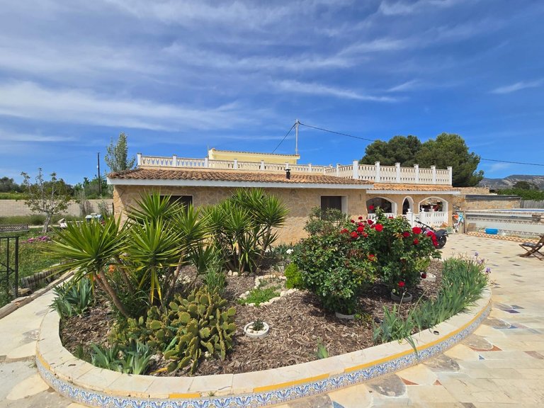 Villa for Sale in Sax, Alicante 3