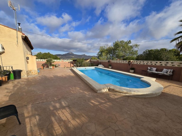 Villa for Sale in Sax, Alicante 3