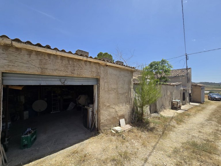 Country House for Sale in Pinoso, Alicante 8