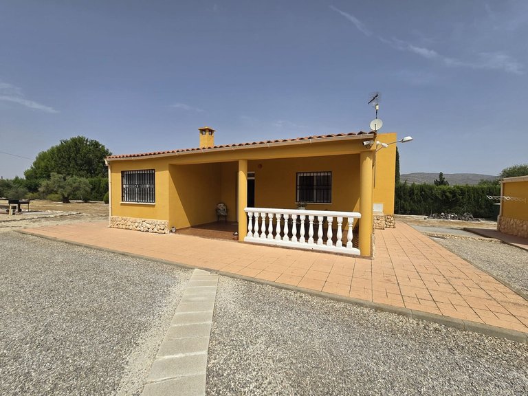 Villa for Sale in Villena, Alicante 3