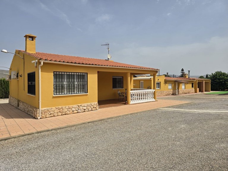Villa for Sale in Villena, Alicante 2