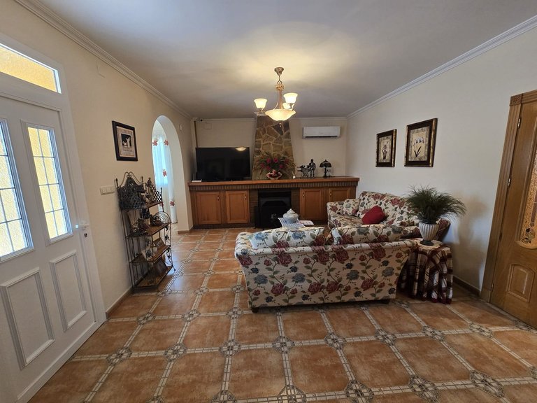 Villa for Sale in Villena, Alicante 11