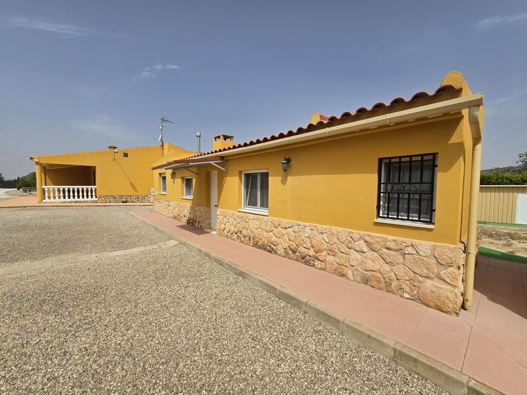 Villa for Sale in Villena, Alicante 26