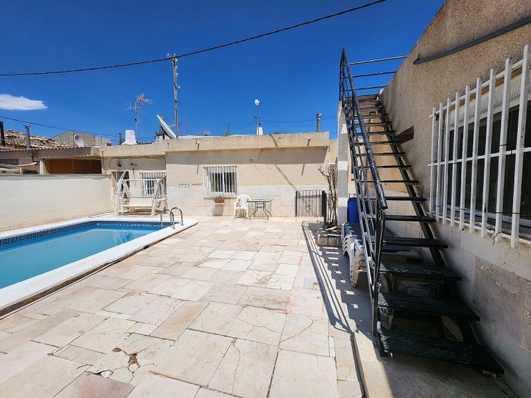 Country House for Sale in Algueña, Alicante 3