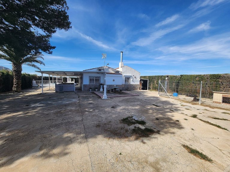 Villa for Sale in Villena, Alicante 23
