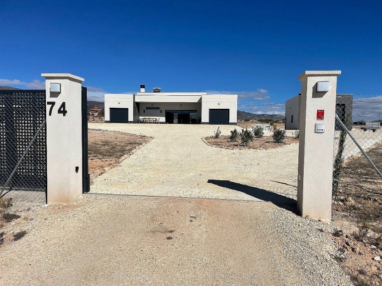 Villa for Sale in Pinoso, Alicante 28