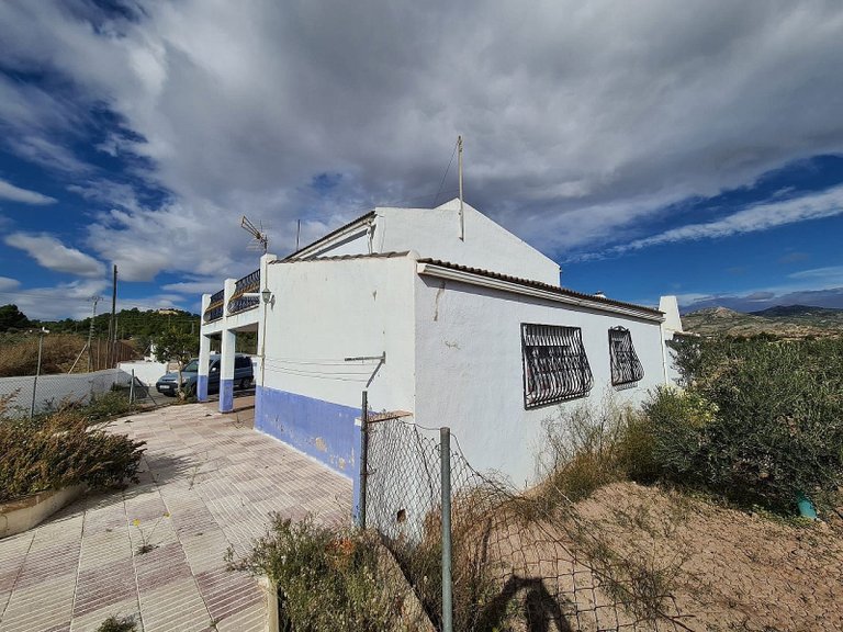 Country House for Sale in Sax, Alicante 3