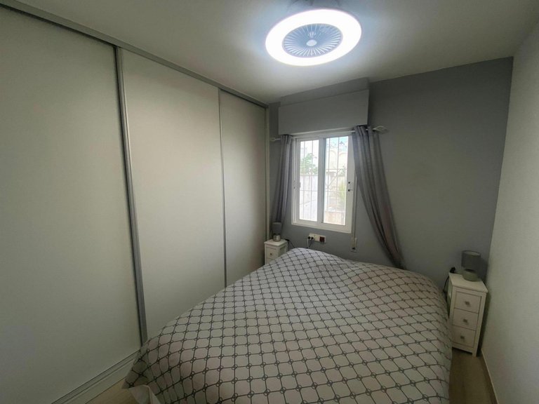 Villa for Sale in Torrevieja, Alicante 28