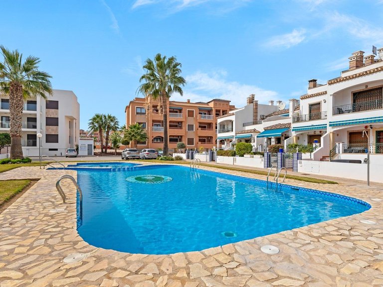 Apartment for Sale in Orihuela Costa, Alicante, 23