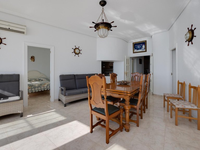 Apartment for Sale in Costa Blanca Torrevieja, Alicante 8