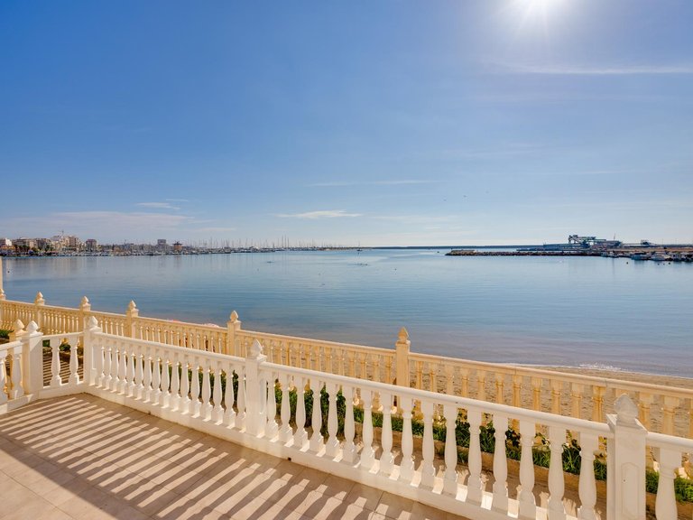 Apartment for Sale in Costa Blanca Torrevieja, Alicante 34