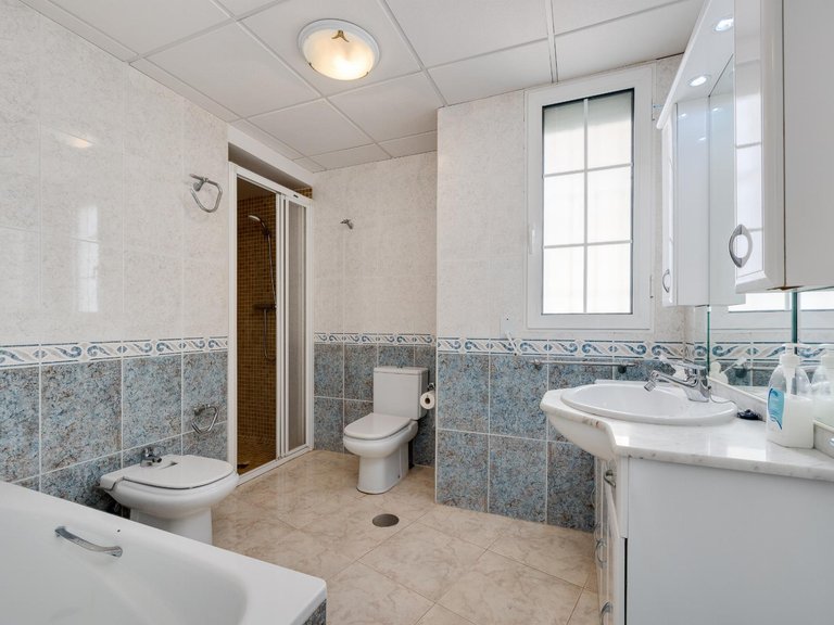 Apartment for Sale in Costa Blanca Torrevieja, Alicante 26