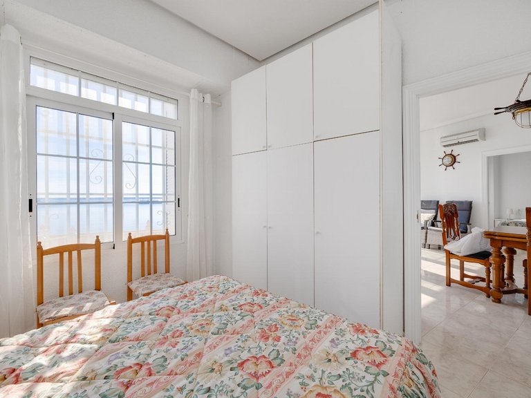 Apartment for Sale in Costa Blanca Torrevieja, Alicante 17