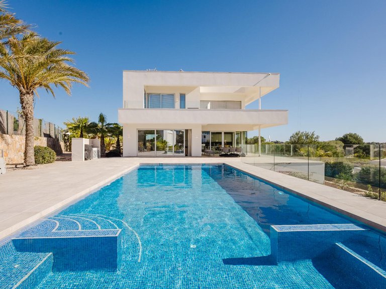 Villa for Sale in Costa Blanca Orihuela Costa, Alicante 3